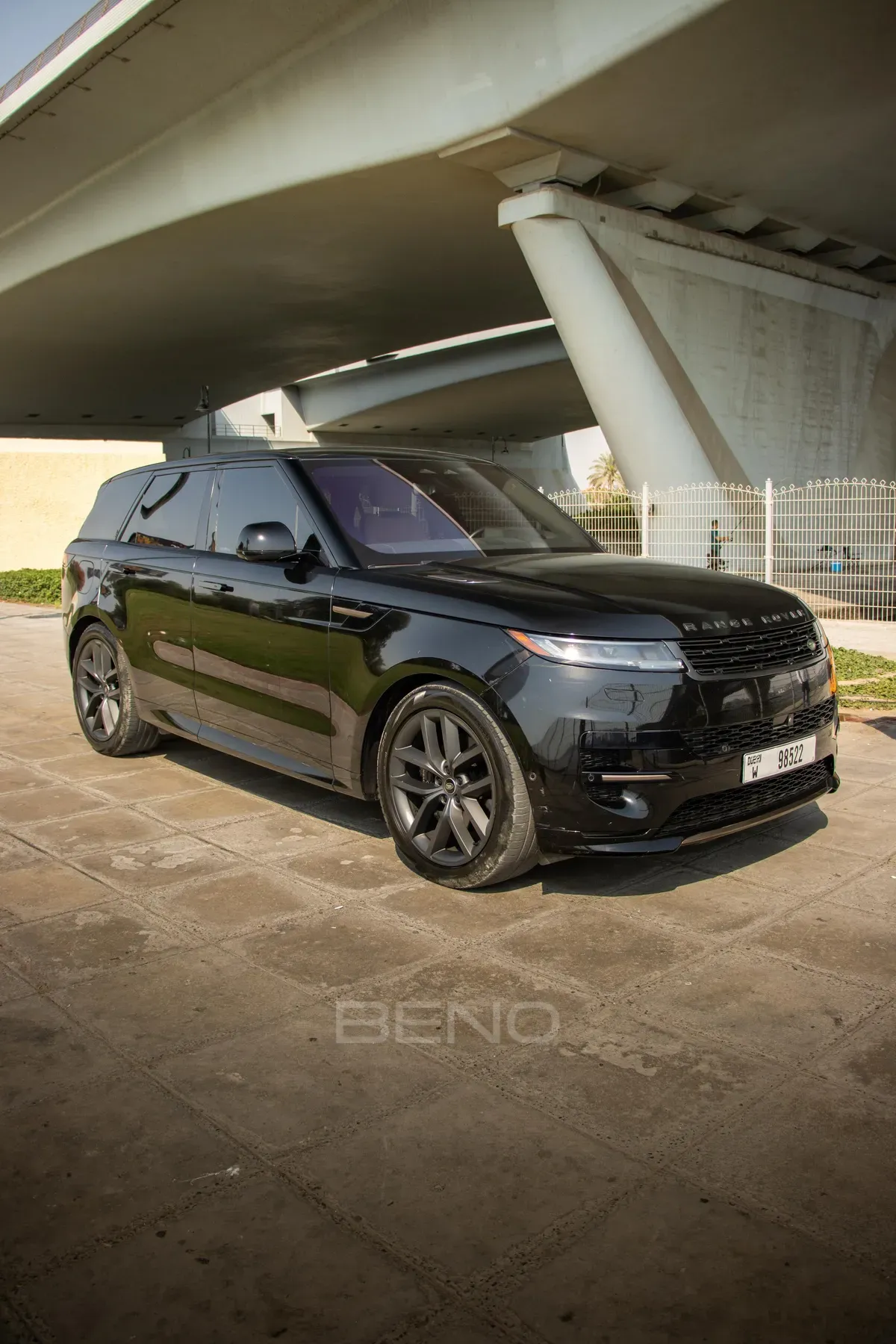carousel-images-Range Rover Sport 2023-1