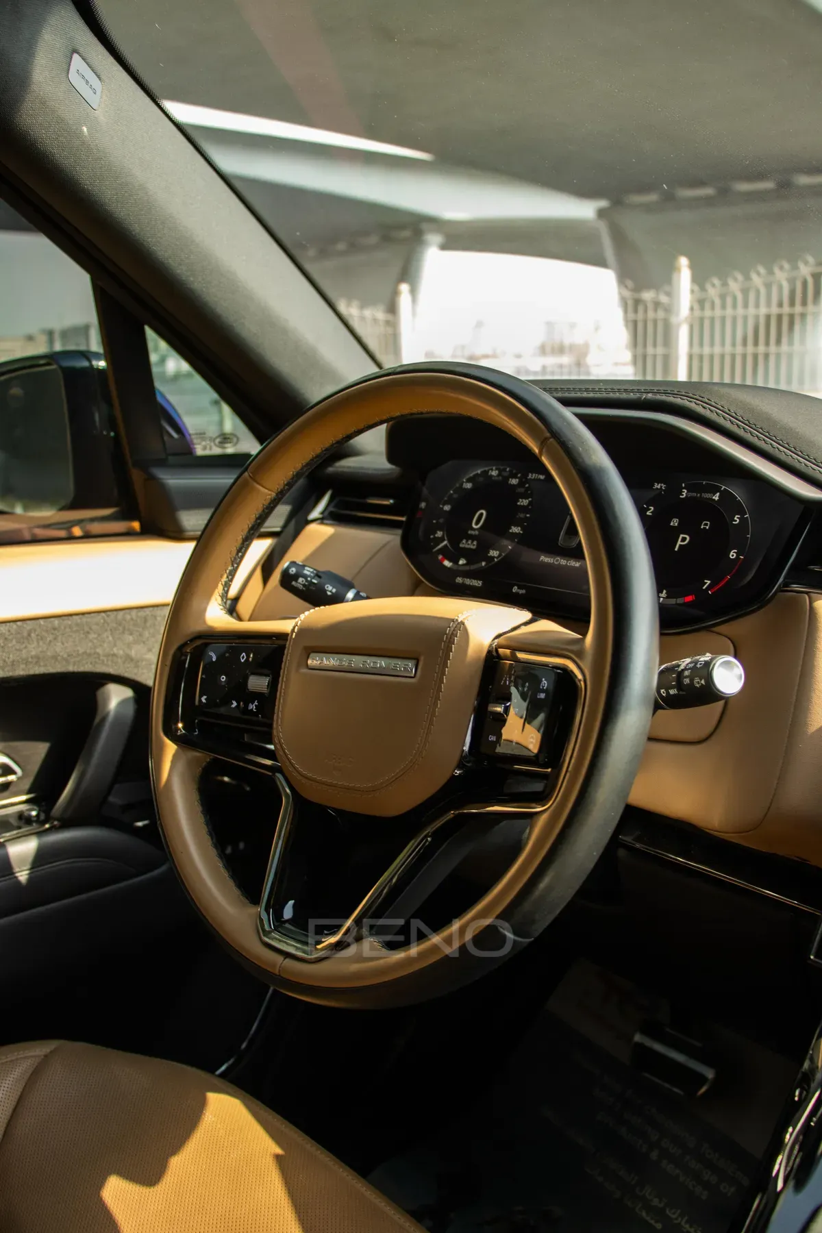 carousel-images-Range Rover Sport 2023-4
