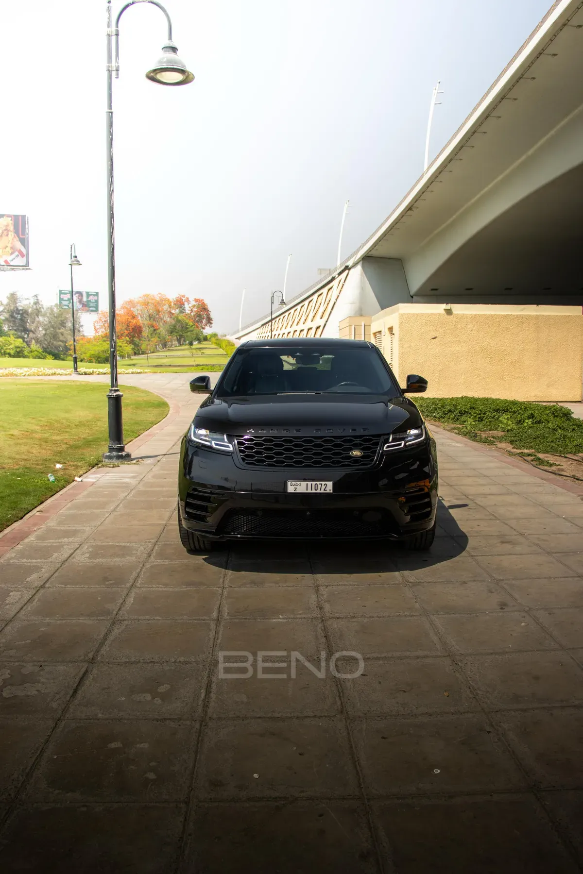 carousel-images-Range Rover Velar 2023-0