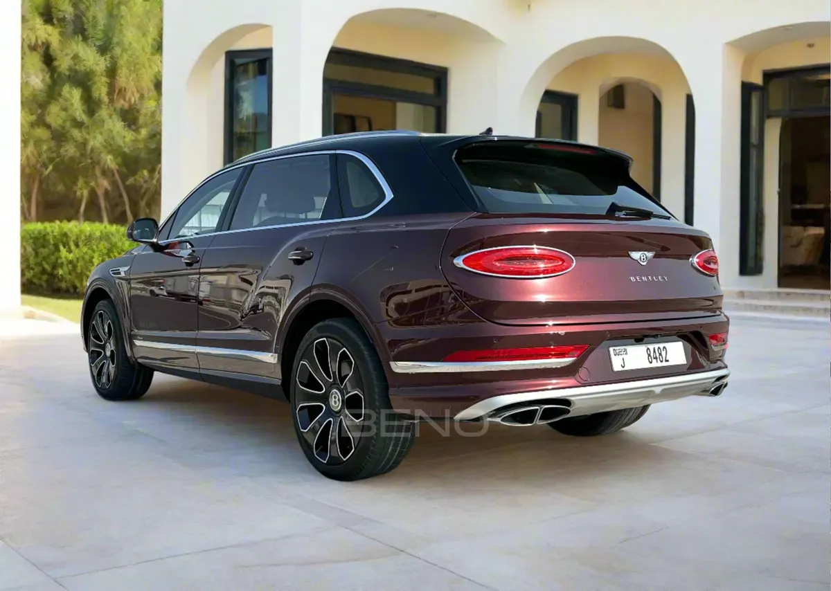 carousel-images-Bentley Bentayga 2022 Red-1