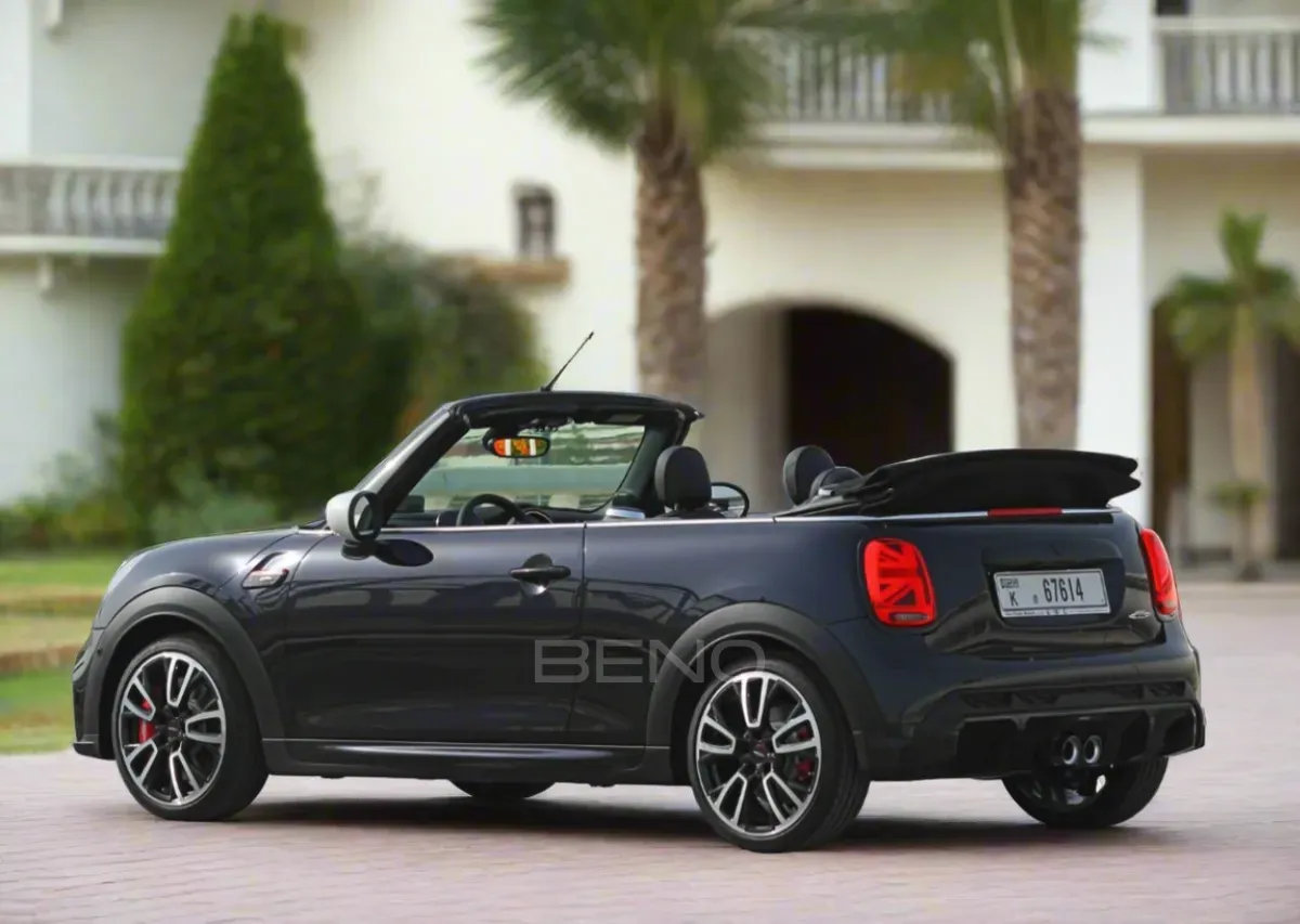 carousel-images-Mini Cooper 2022-4