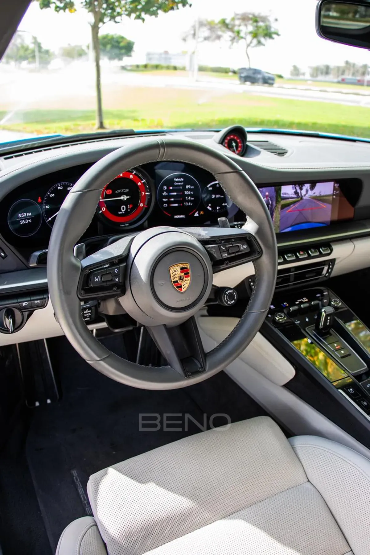 carousel-images-Porsche 911  Carrera GTS 4 2024-5