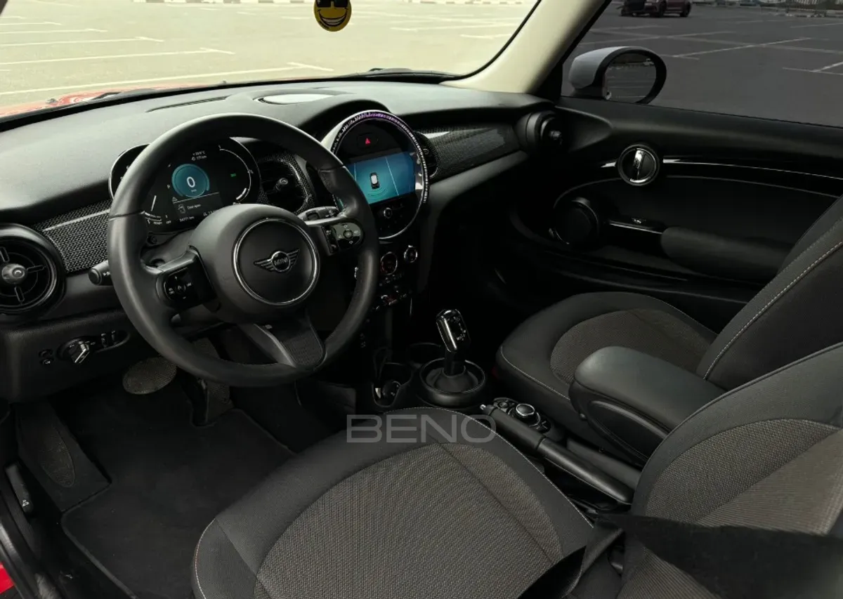 carousel-images-Mini Cooper 2024 Red-3