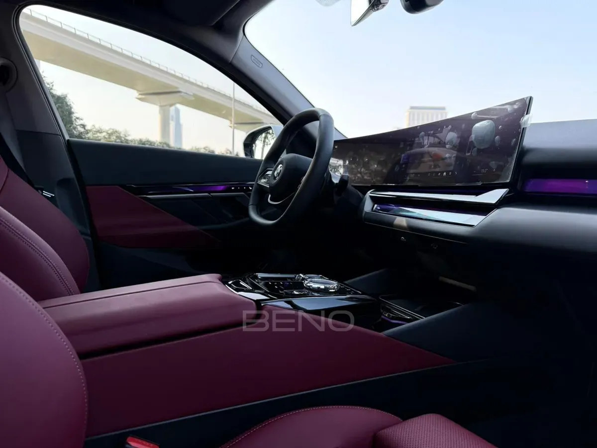 carousel-images-BMW 5-Series 520I 2026-4