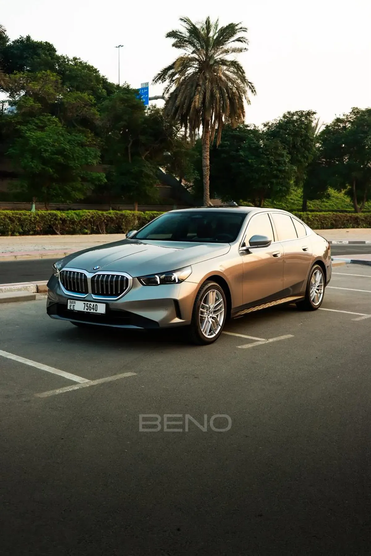 carousel-images-BMW 5-Series 520I 2026 -1