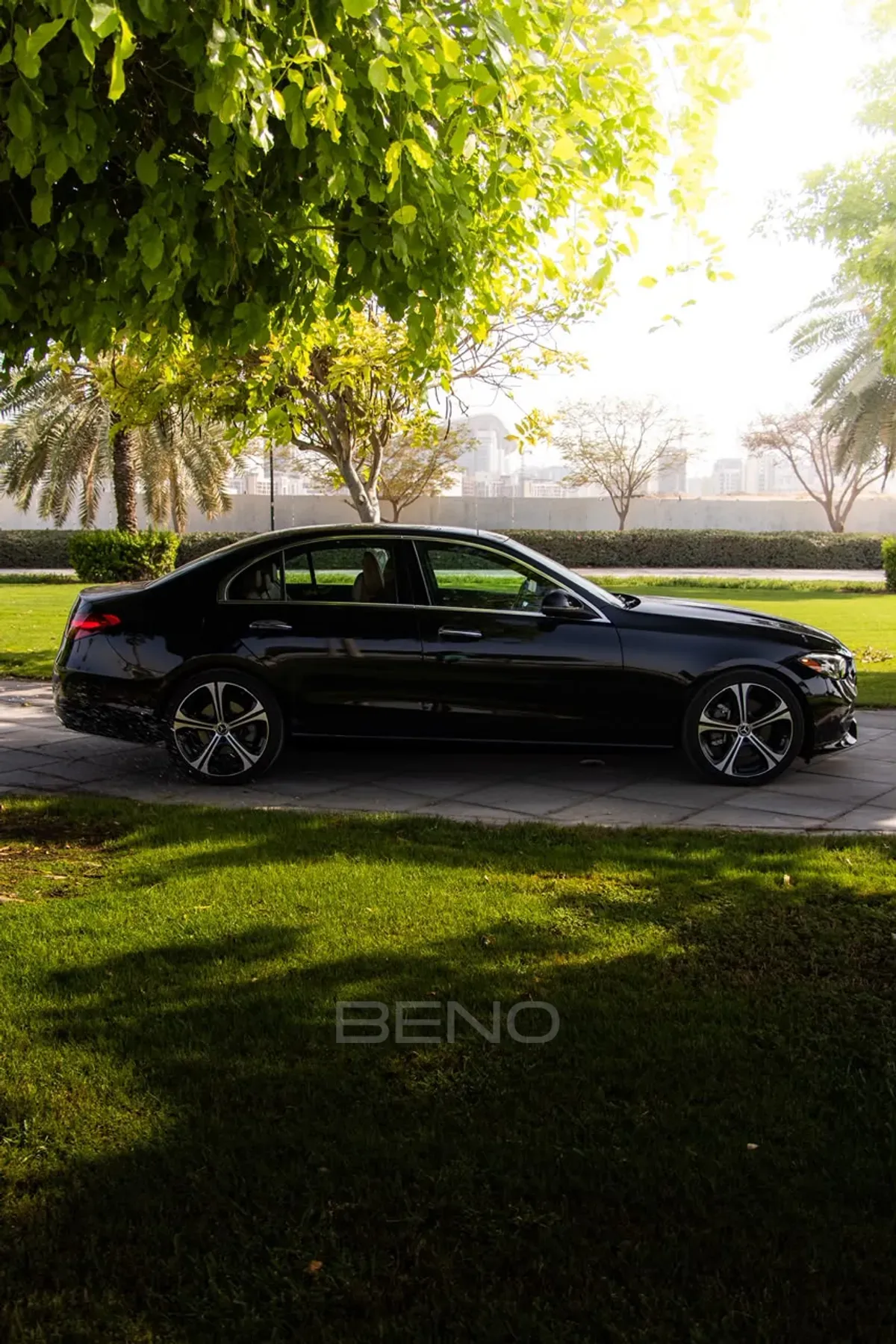 carousel-images-Mercedes-Benz C-Class C300 2023-3