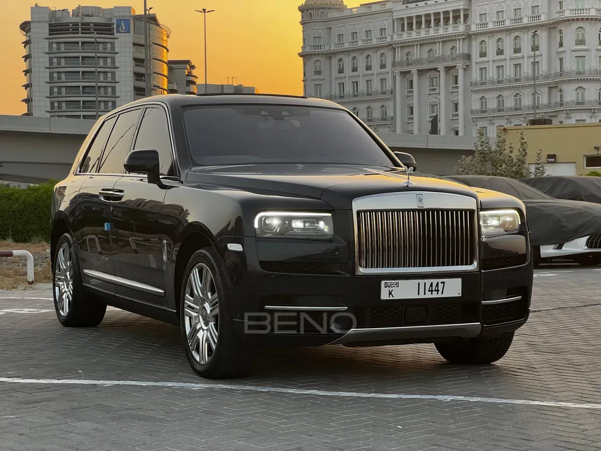 carousel-images-Rolls-Royce Cullinan 2023-0