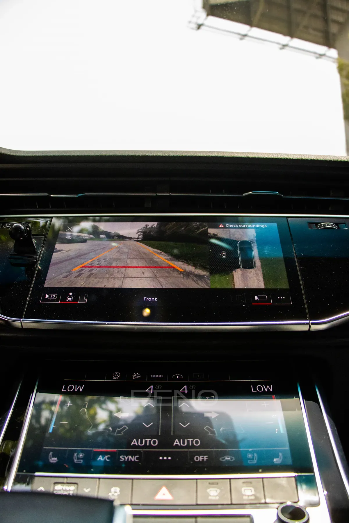 carousel-images-Audi Q8 -3