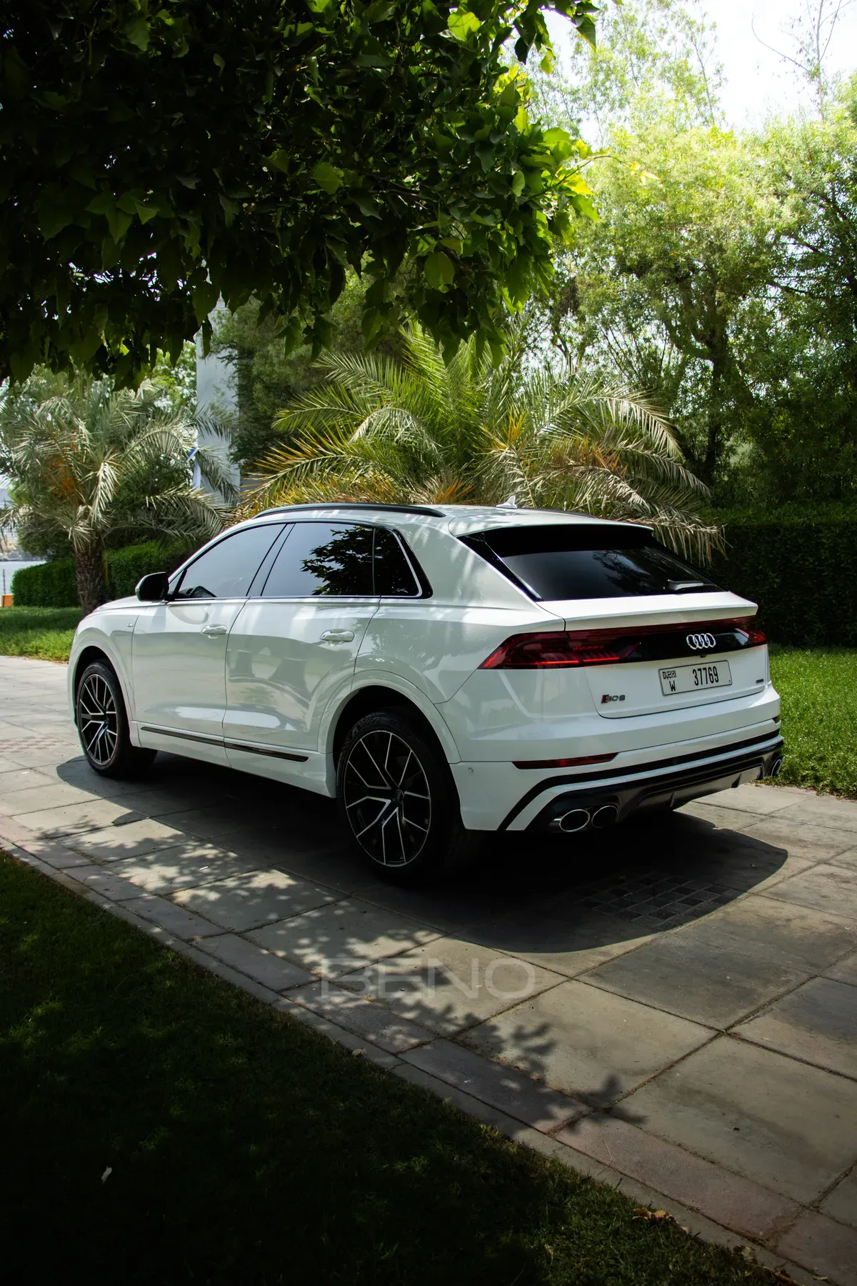 carousel-images-Audi Q8 -2