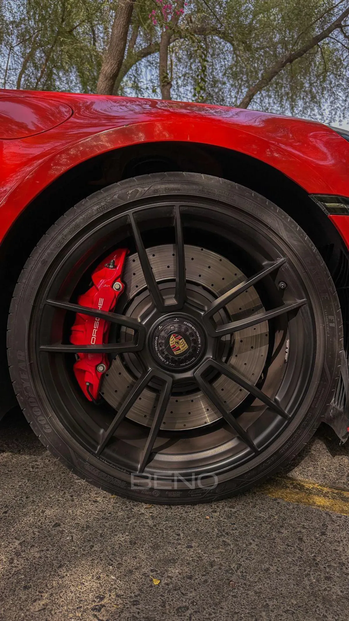 carousel-images-Porsche 911  Carrera GTS 4 2023-4