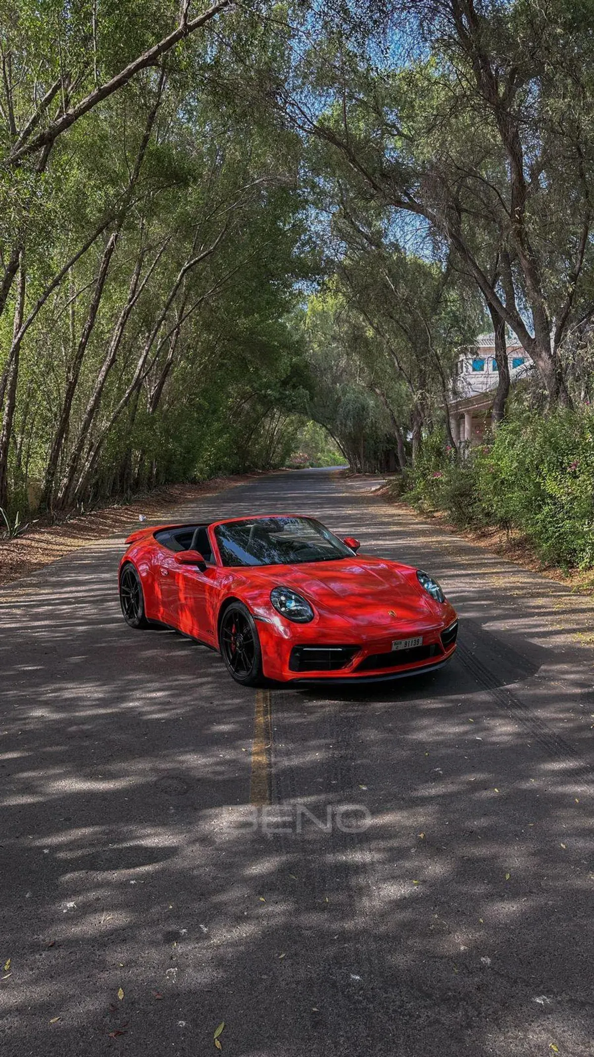 carousel-images-Porsche 911  Carrera GTS 4 2023-1