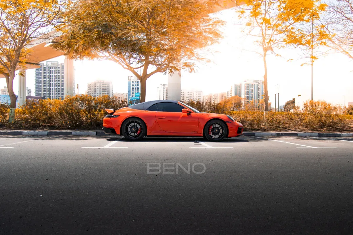 carousel-images-Porsche 911  Carrera GTS 4 2023-2