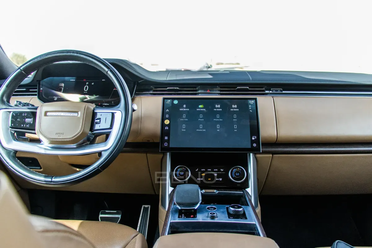 carousel-images-Range Rover Vogue 2023-8