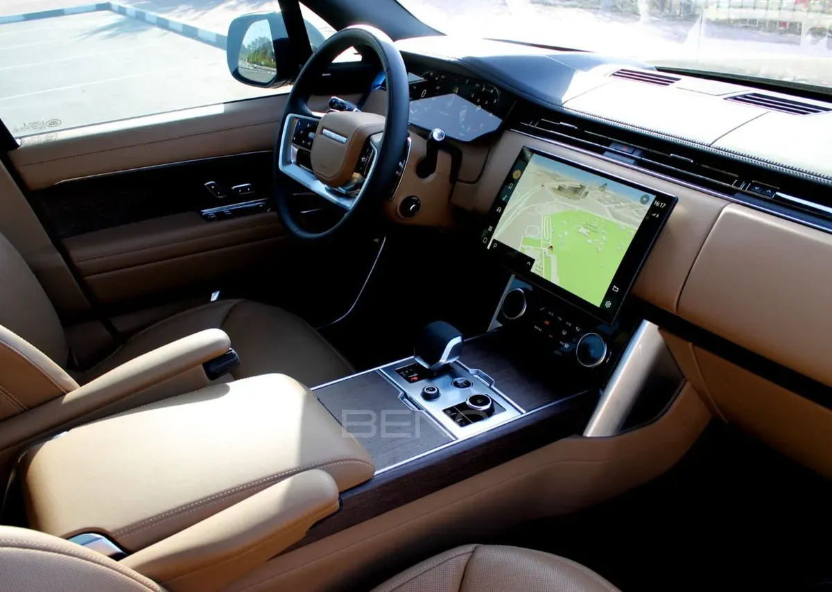 carousel-images-Range Rover Vogue 2023-3