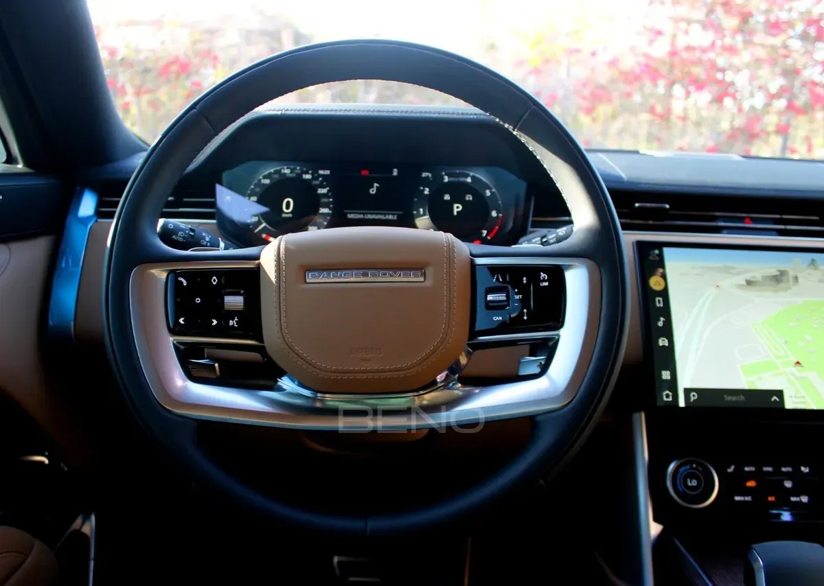 carousel-images-Range Rover Vogue 2023-5