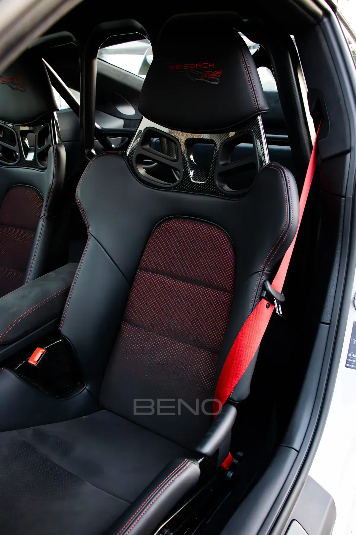 carousel-images-Porsche 911 GT3 RS 2025-13