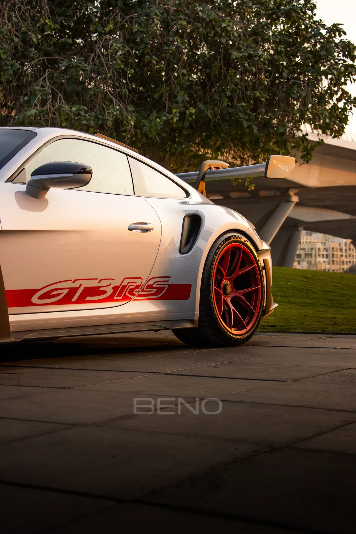 carousel-images-Porsche 911 GT3 RS 2025-3