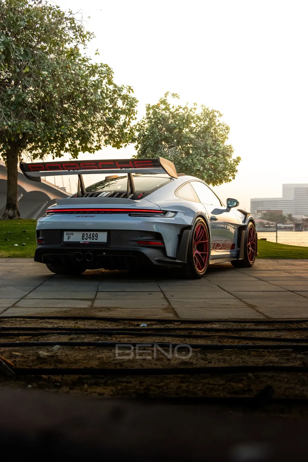carousel-images-Porsche 911 GT3 RS 2025-7