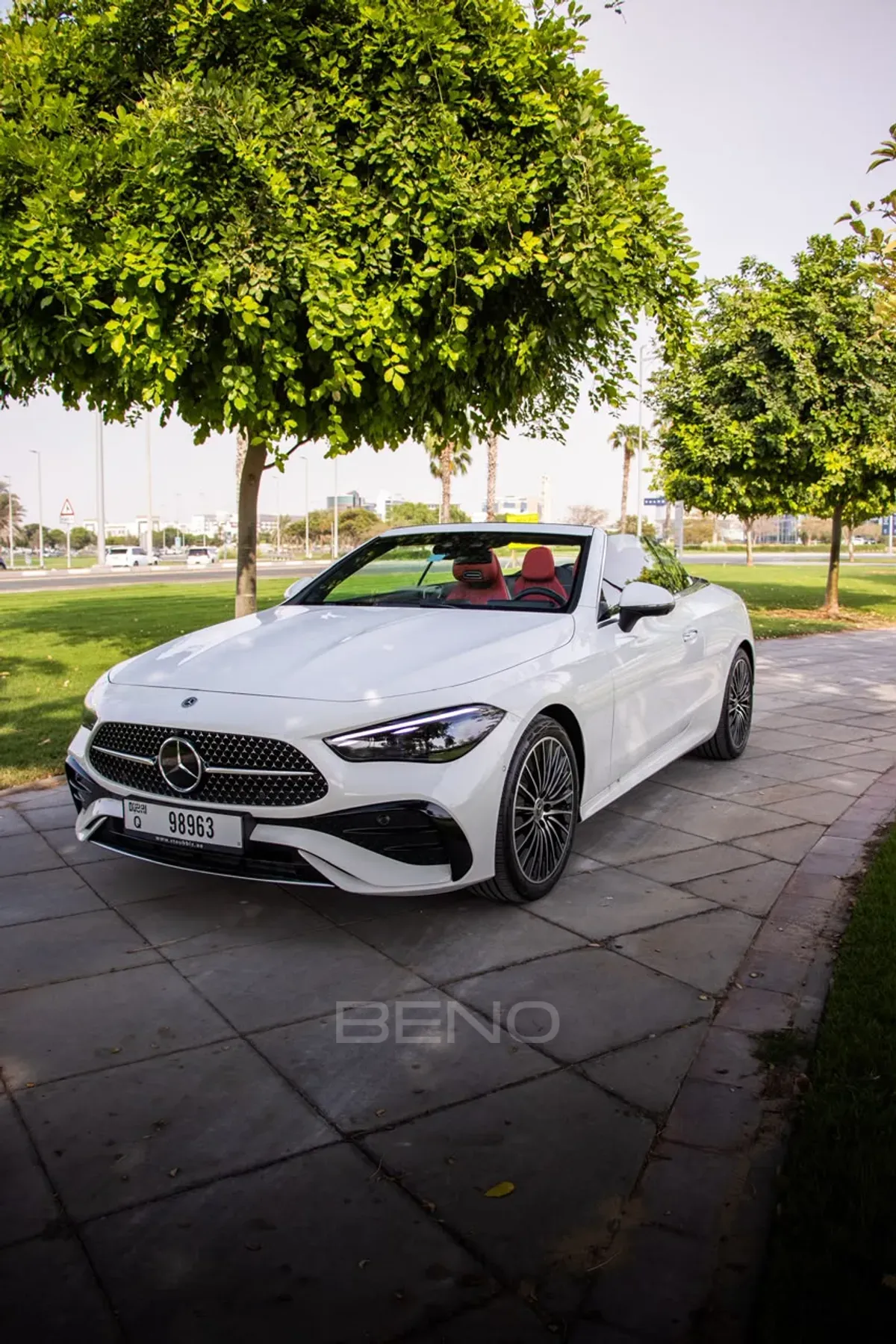 carousel-images-Mercedes-Benz C-Class CLE 200 2025-3