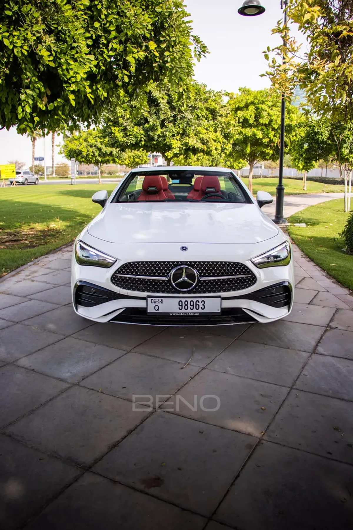 carousel-images-Mercedes-Benz C-Class CLE 200 2025-5